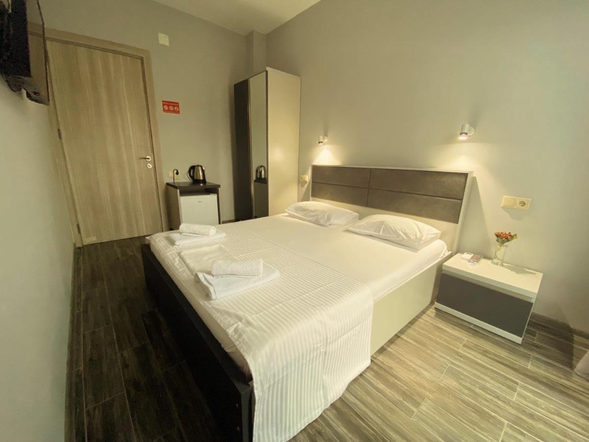 Hotel Vs Kobuleti Esterno foto